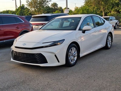 2025 Toyota Camry SE