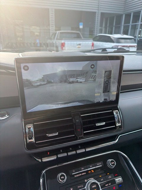 2022 Lincoln Navigator L Black Label