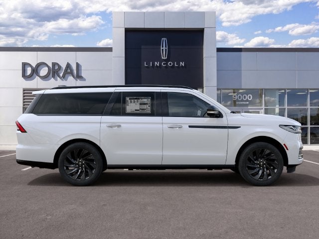 2027 Lincoln Navigator L Reserve