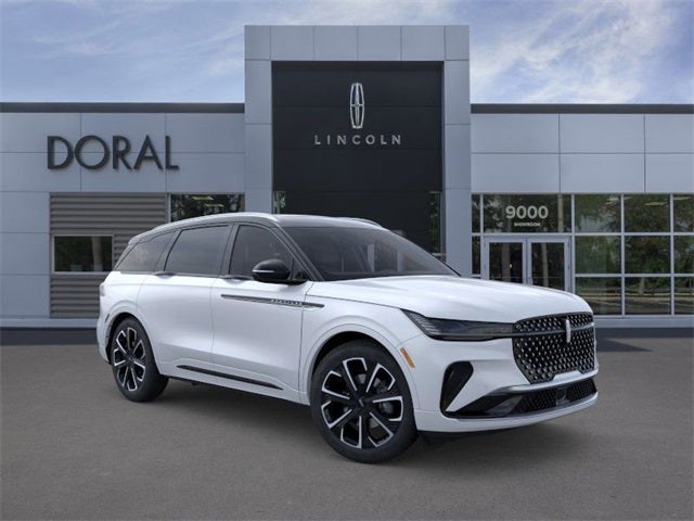 2025 Lincoln Nautilus Reserve Service Loaner