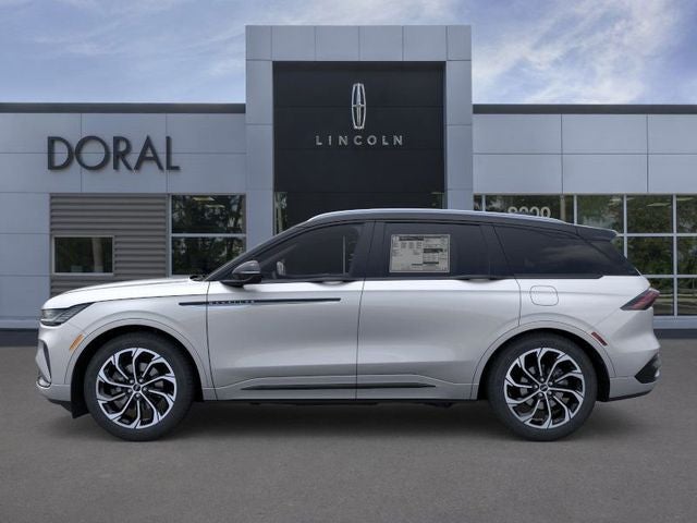 2025 Lincoln Nautilus Reserve Service Loaner