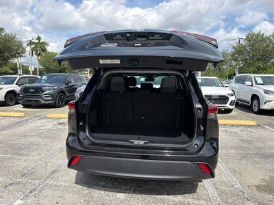 2023 Toyota Highlander Hybrid XLE