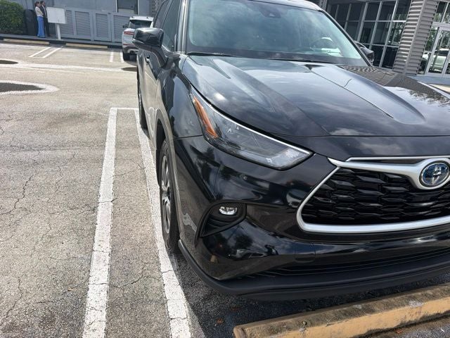 2023 Toyota Highlander Hybrid XLE