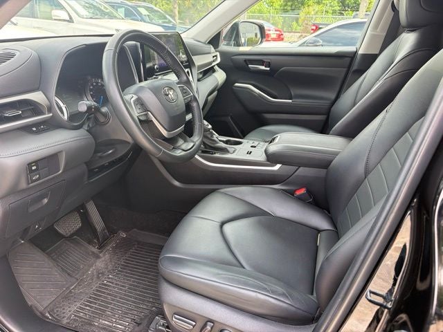 2023 Toyota Highlander Hybrid XLE