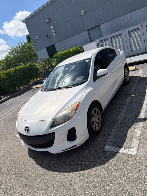 2013 Mazda Mazda3 i Sport