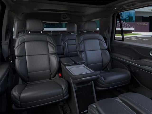 2025 Lincoln Navigator Reserve Service Loaner