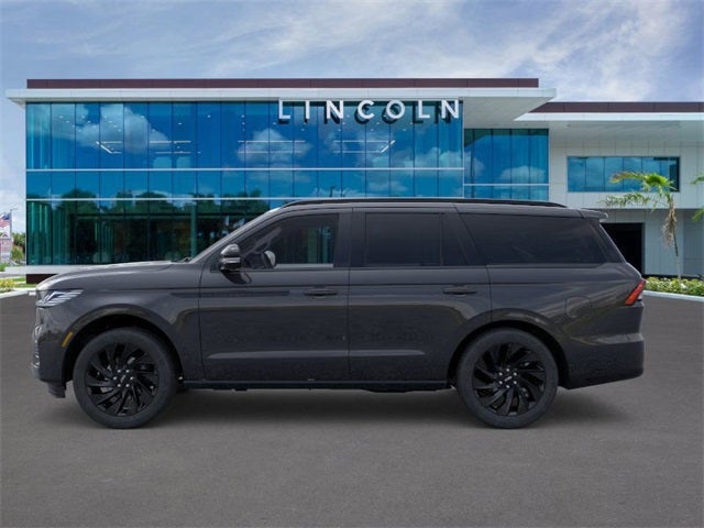 2025 Lincoln Navigator Reserve Service Loaner