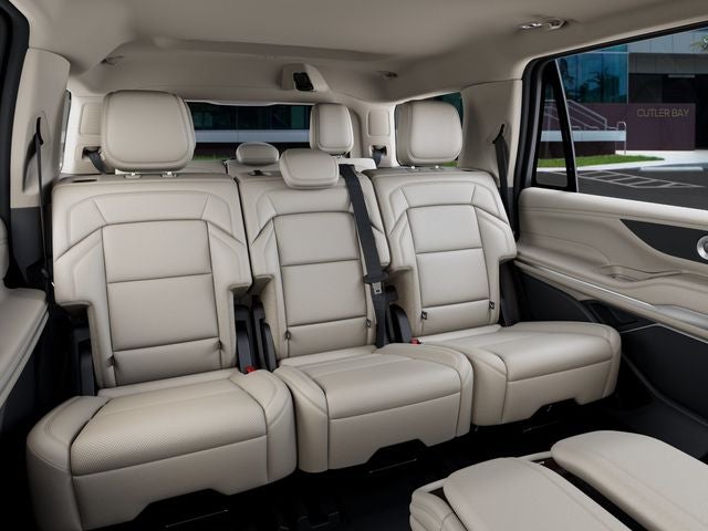2027 Lincoln Navigator Premiere