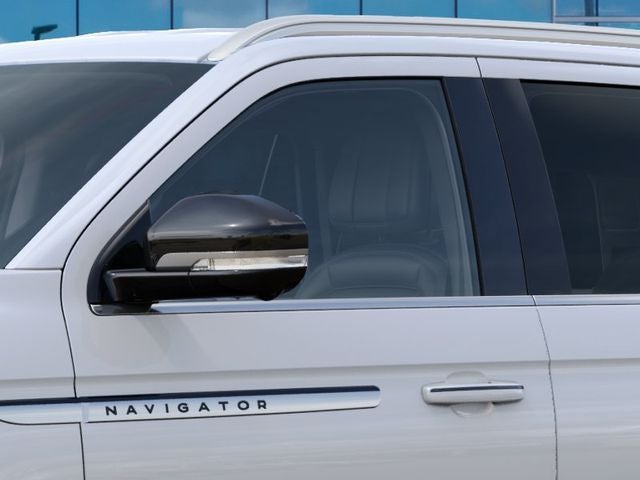 2027 Lincoln Navigator Premiere