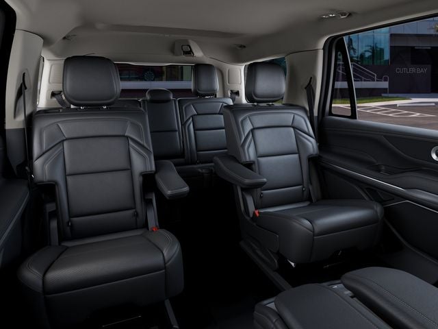 2027 Lincoln Navigator Premiere