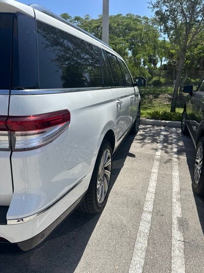 2022 Lincoln Navigator L Reserve