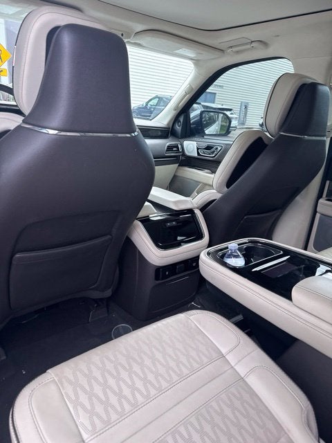 2023 Lincoln Navigator L Black Label