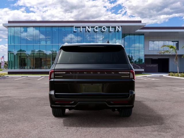 2027 Lincoln Navigator L Premiere