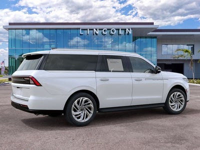 2027 Lincoln Navigator L Premiere
