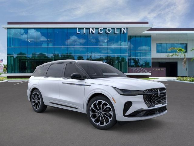 2025 Lincoln Nautilus Reserve Service Loaner