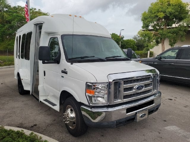 2012 Ford E-350SD Base Cutaway