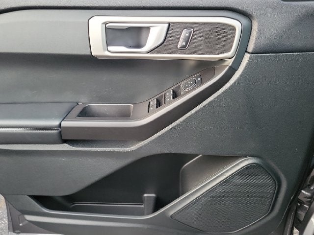 2023 Ford Explorer Base