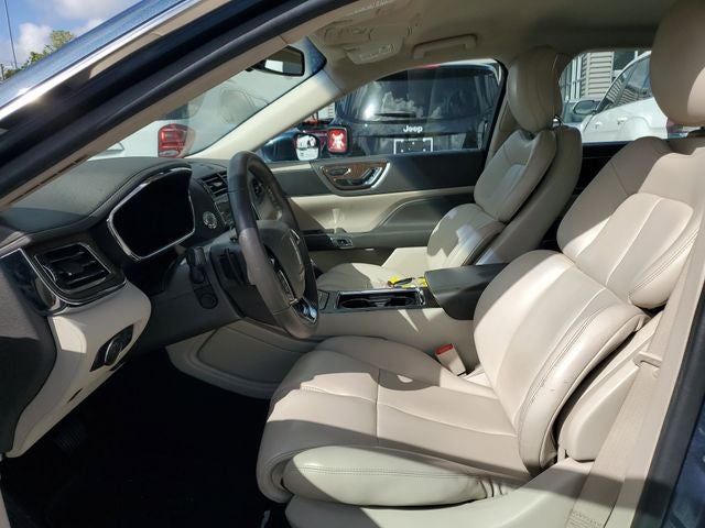 2018 Lincoln Continental Premiere