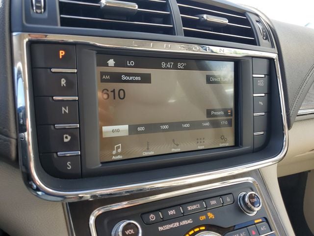 2018 Lincoln Continental Premiere