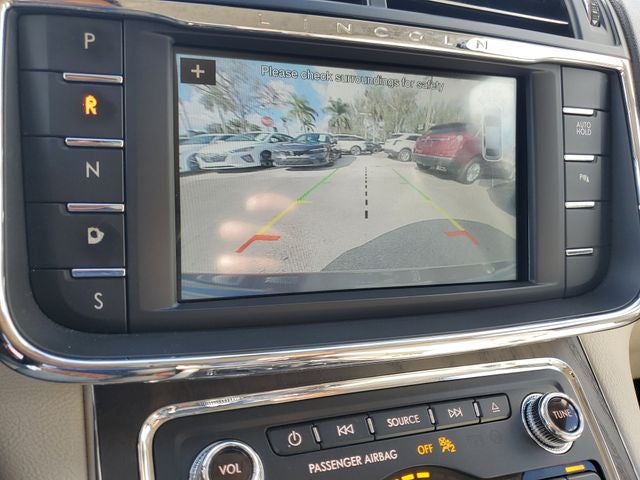 2018 Lincoln Continental Premiere