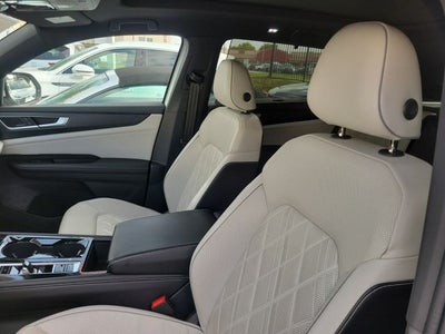 2024 Volkswagen Atlas Cross Sport 2.0T SEL Premium R-Line
