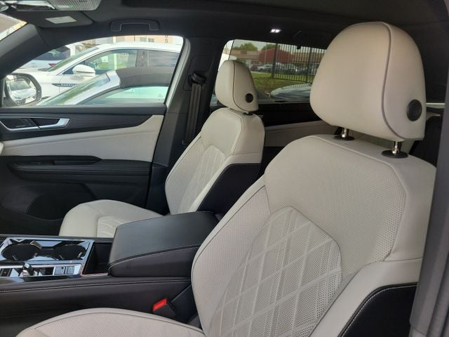 2024 Volkswagen Atlas Cross Sport 2.0T SEL Premium R-Line