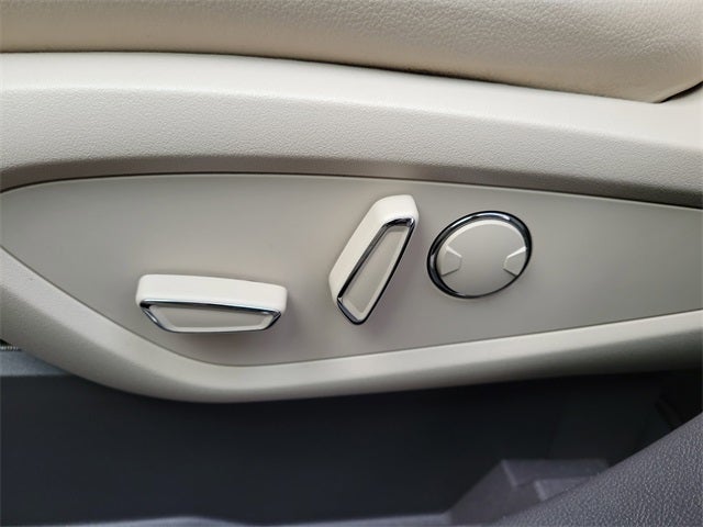 2019 Lincoln Nautilus Standard