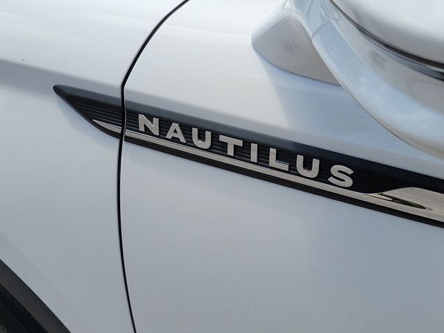 2022 Lincoln Nautilus Standard