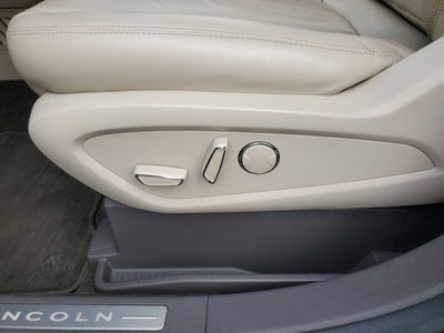 2019 Lincoln Nautilus Select