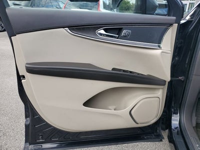 2019 Lincoln Nautilus Select