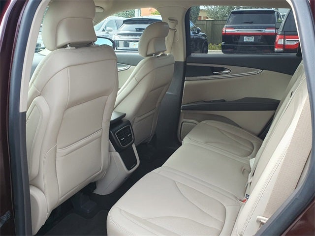 2019 Lincoln Nautilus Select