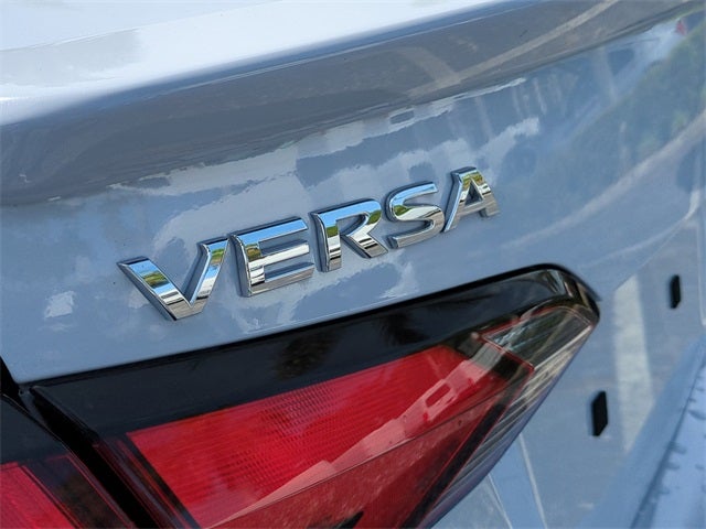 2023 Nissan Versa 1.6 SR