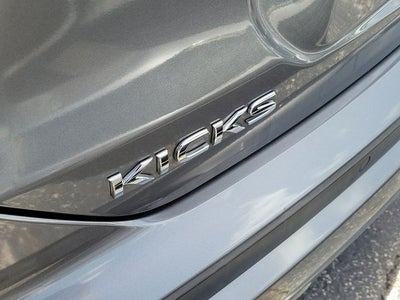 2021 Nissan Kicks SR