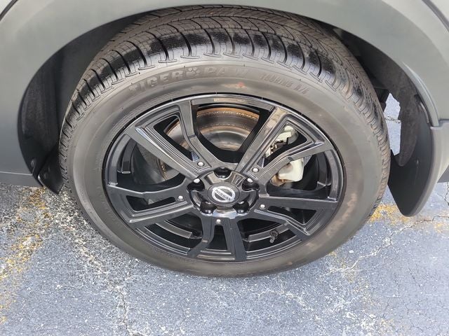 2021 Nissan Kicks SR