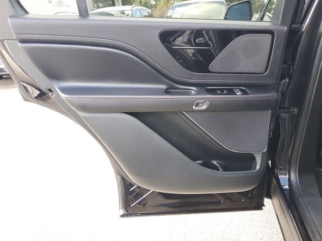 2023 Lincoln Aviator Standard