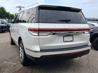 2024 Lincoln Navigator Premiere
