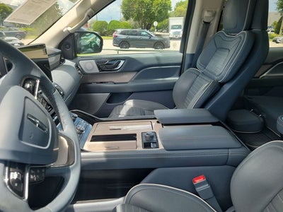 2022 Lincoln Navigator L Black Label