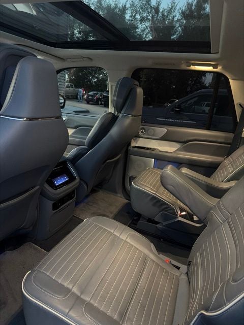 2022 Lincoln Navigator L Black Label