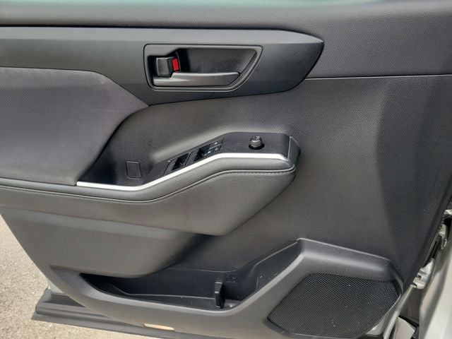 2021 Toyota Highlander L