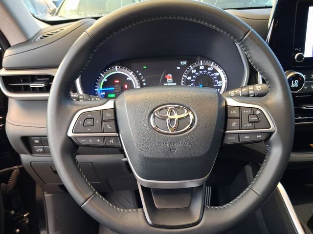 2023 Toyota Highlander Hybrid XLE