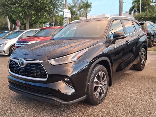 2023 Toyota Highlander Hybrid XLE