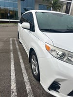 2020 Toyota Sienna LE 7 Passenger