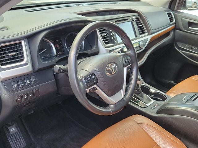2017 Toyota Highlander Limited Platinum