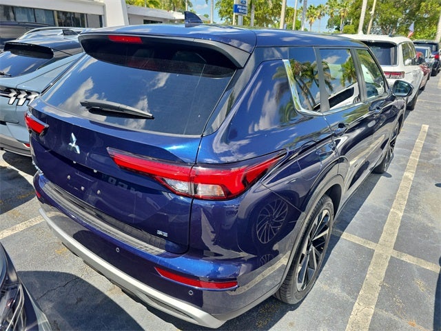 2024 Mitsubishi Outlander SE