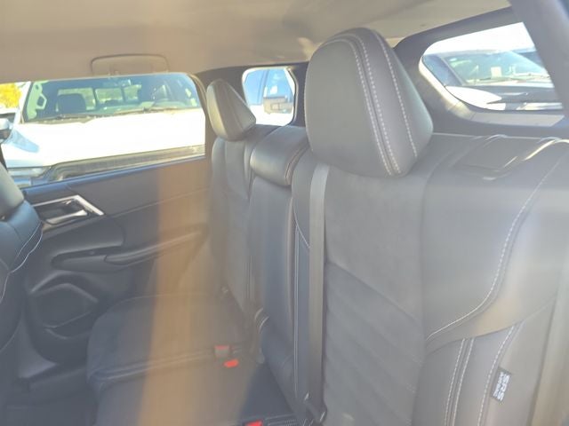 2023 Mitsubishi Outlander PHEV SE