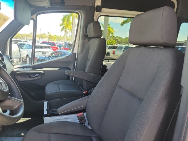 2025 Mercedes-Benz Sprinter 2500 Passenger 144 WB