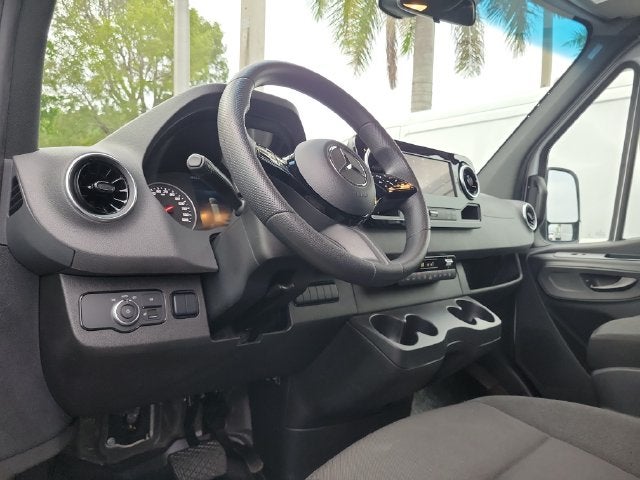 2025 Mercedes-Benz Sprinter 2500 Passenger 170 WB High Roof