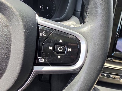 2022 Volvo XC60 B6 Inscription