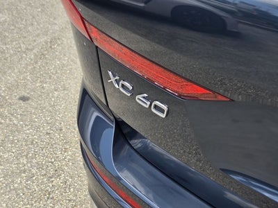 2022 Volvo XC60 B6 Inscription
