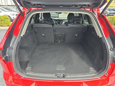 2022 Volvo XC60 B5 Inscription